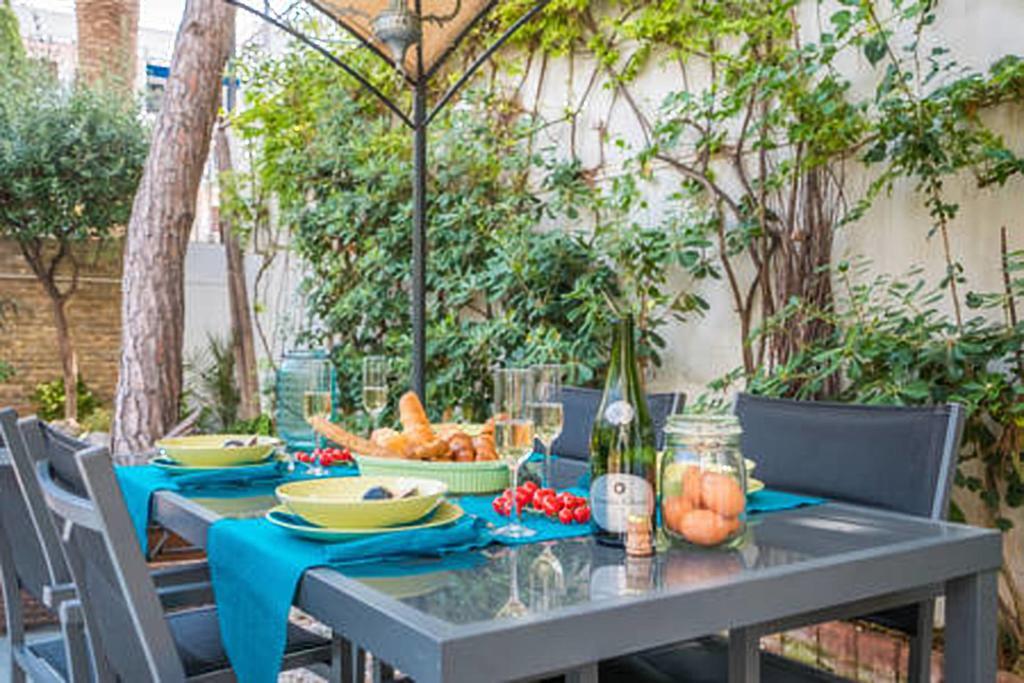 Apartament 3 Bedroom With Private Garden On Top Location Centre Beach *
